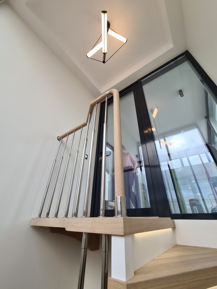 Лестница, Коммунистическая