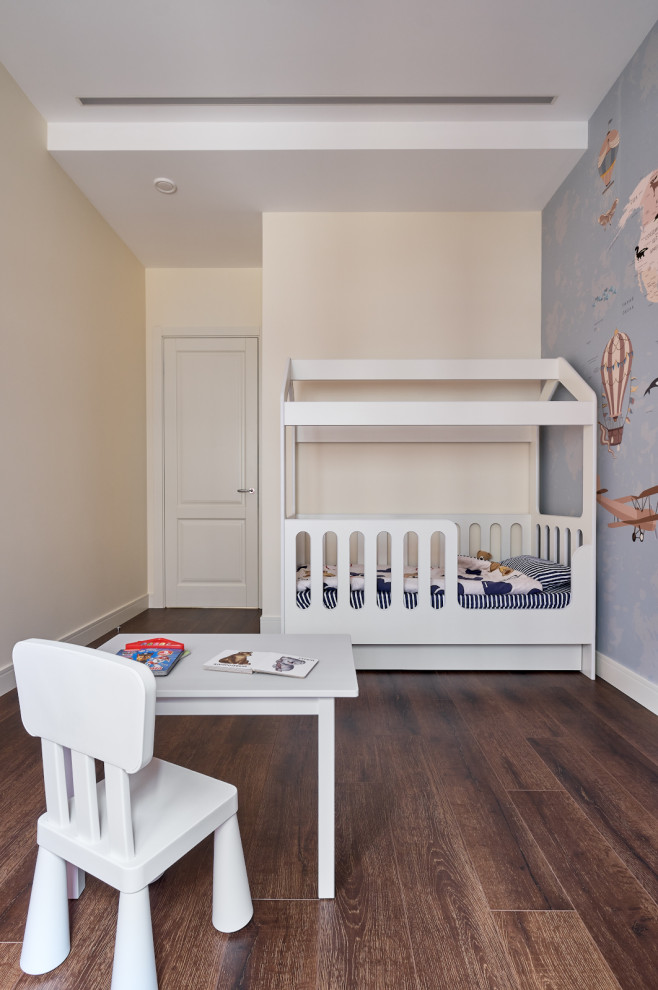 Двери Кантри в светлом интерьере