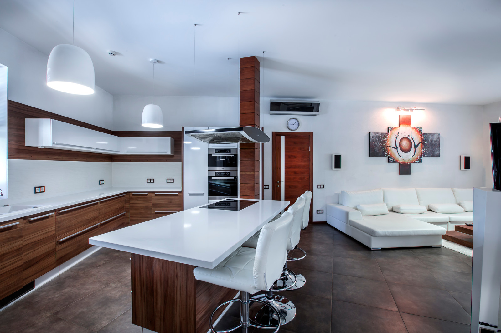 Коттедж со вторым светом