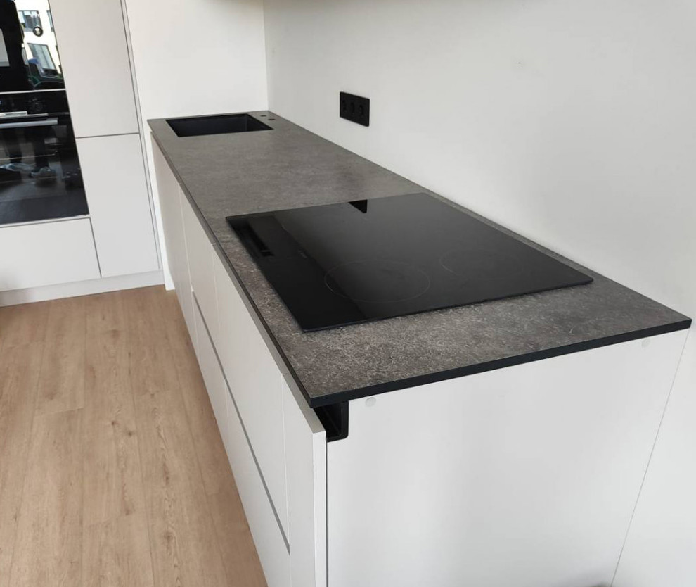 Столешницы из Компакт-Пластика