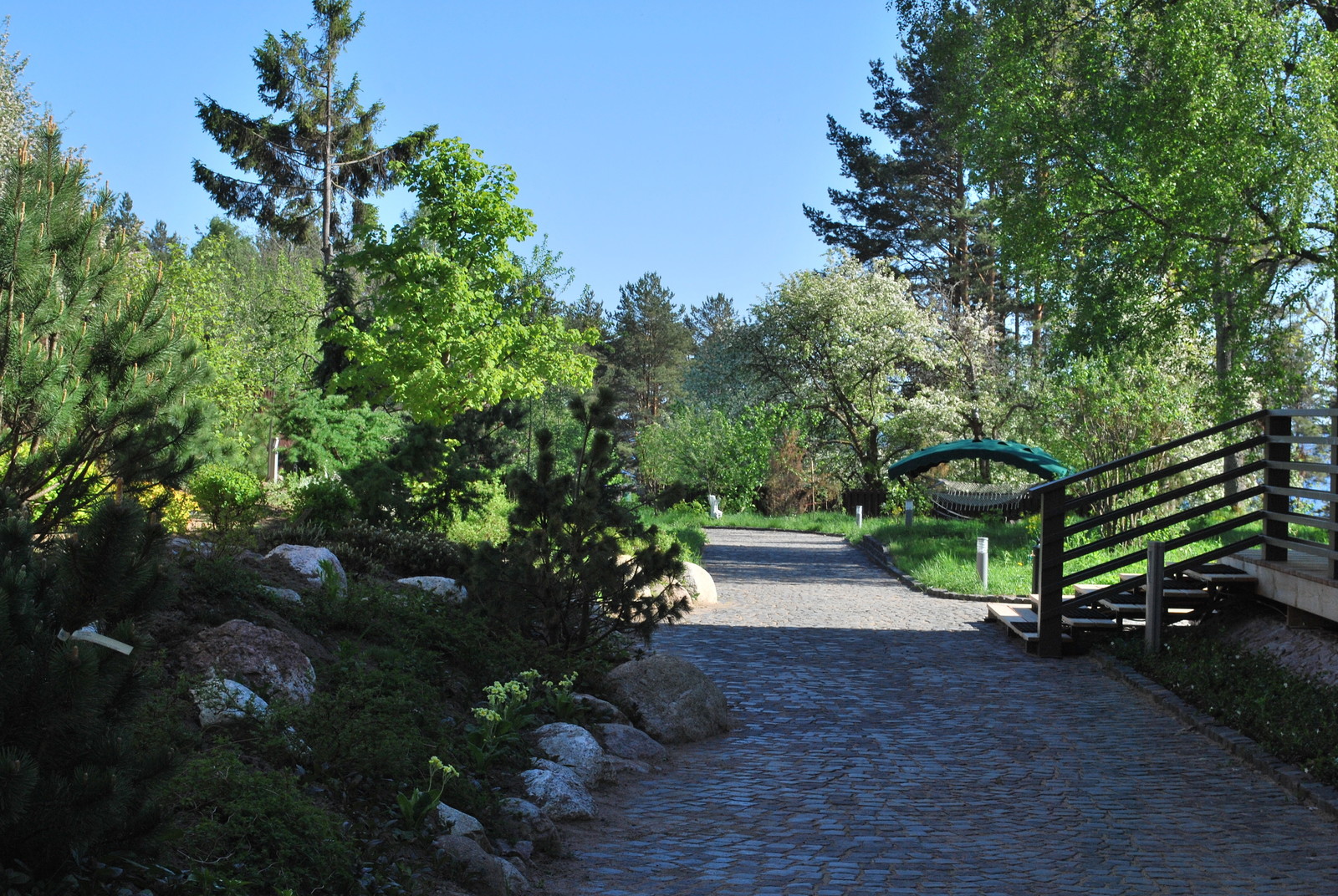 Натуралистический стиль в ландшафтном дизайне.