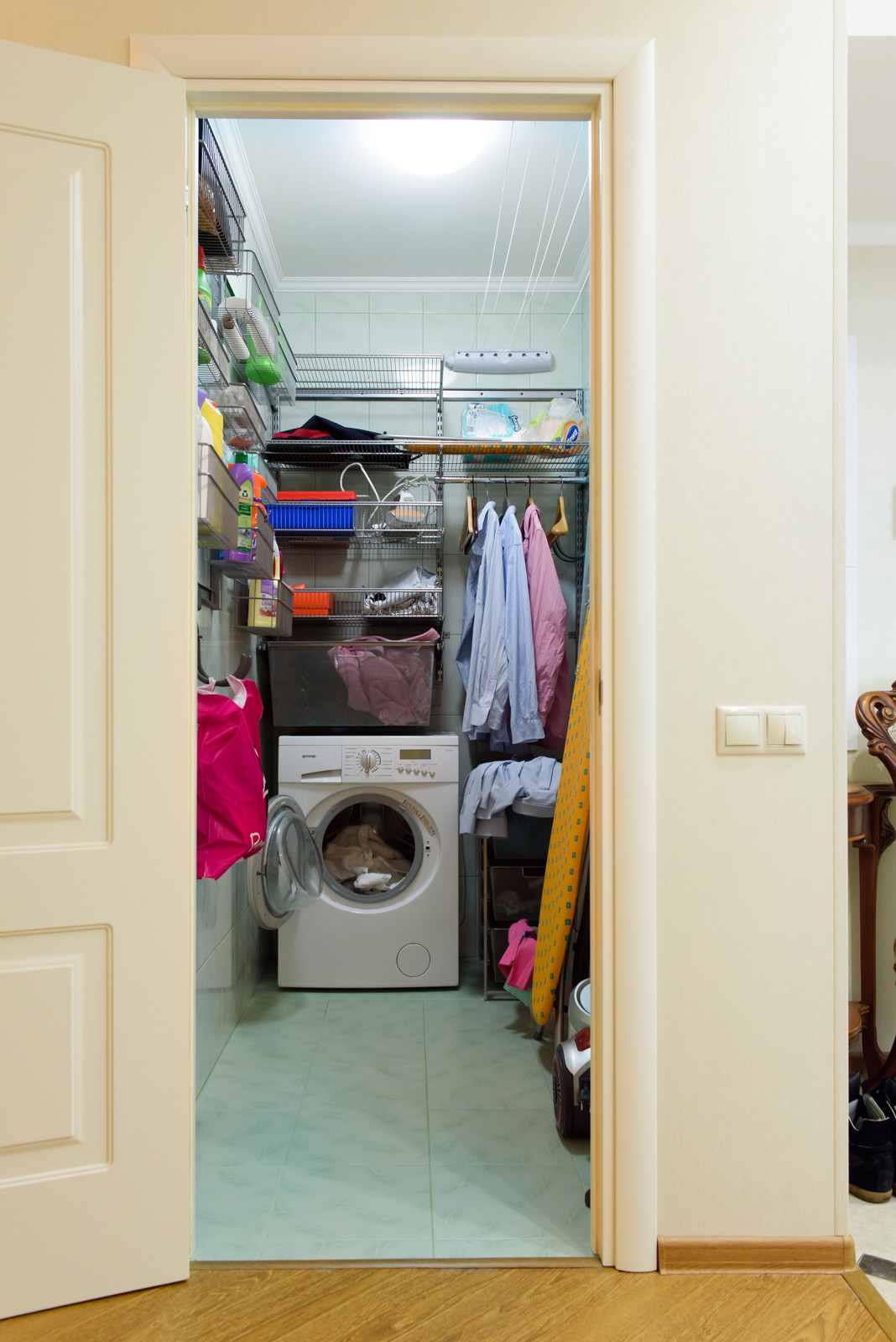 Рыбы в воде. Постирочная.