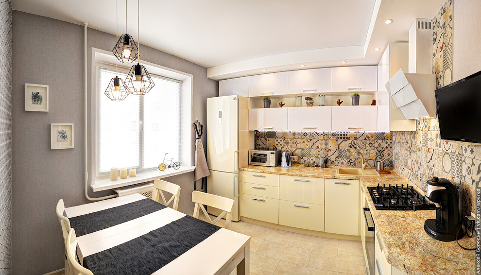 Обложка проекта: Кухня в тёплых тонах