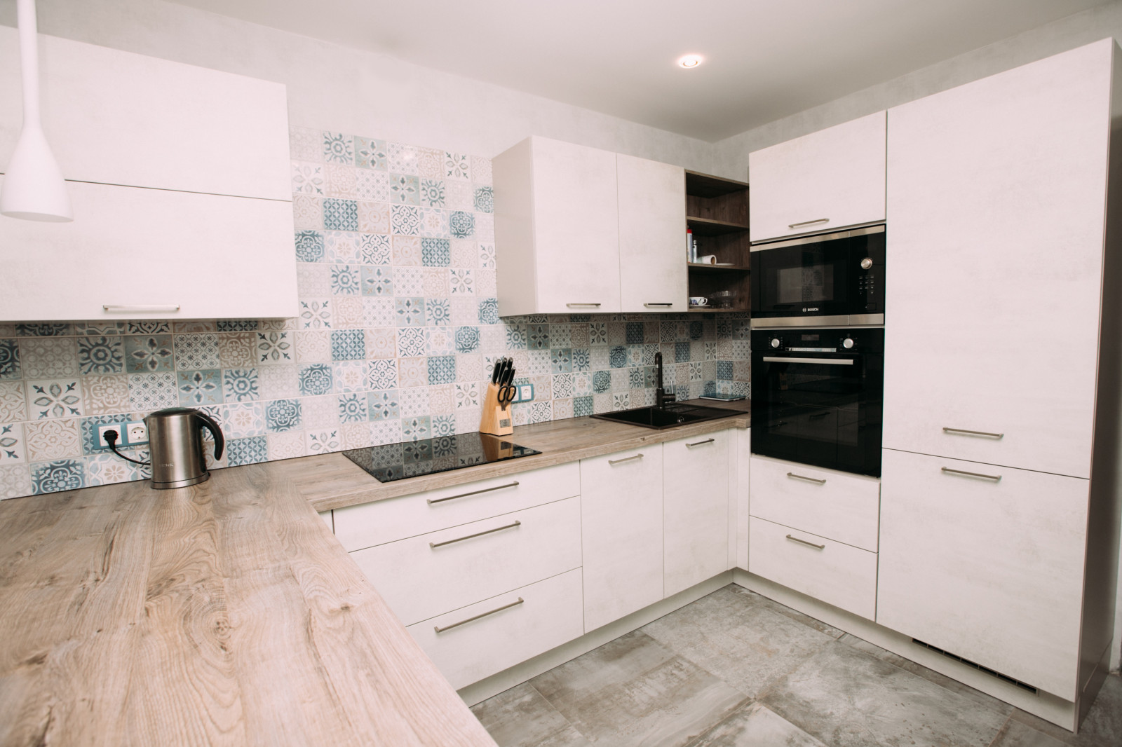 Белый бетон - Дуб Хафельланд