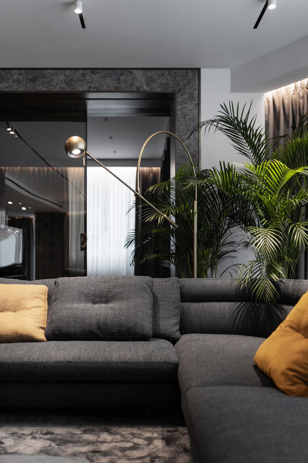 Triumph: eclectic style of stones & metals