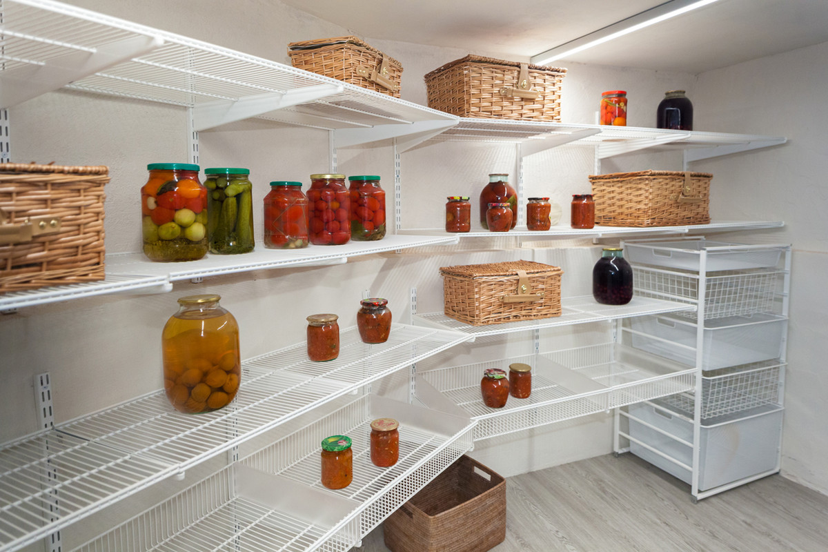 Погреб в загородном доме