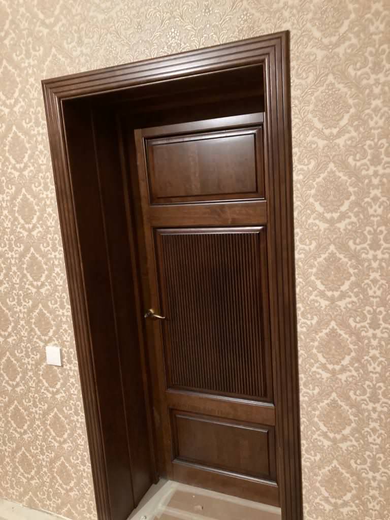 Двери из массива (фото работ с нескольких объектов)