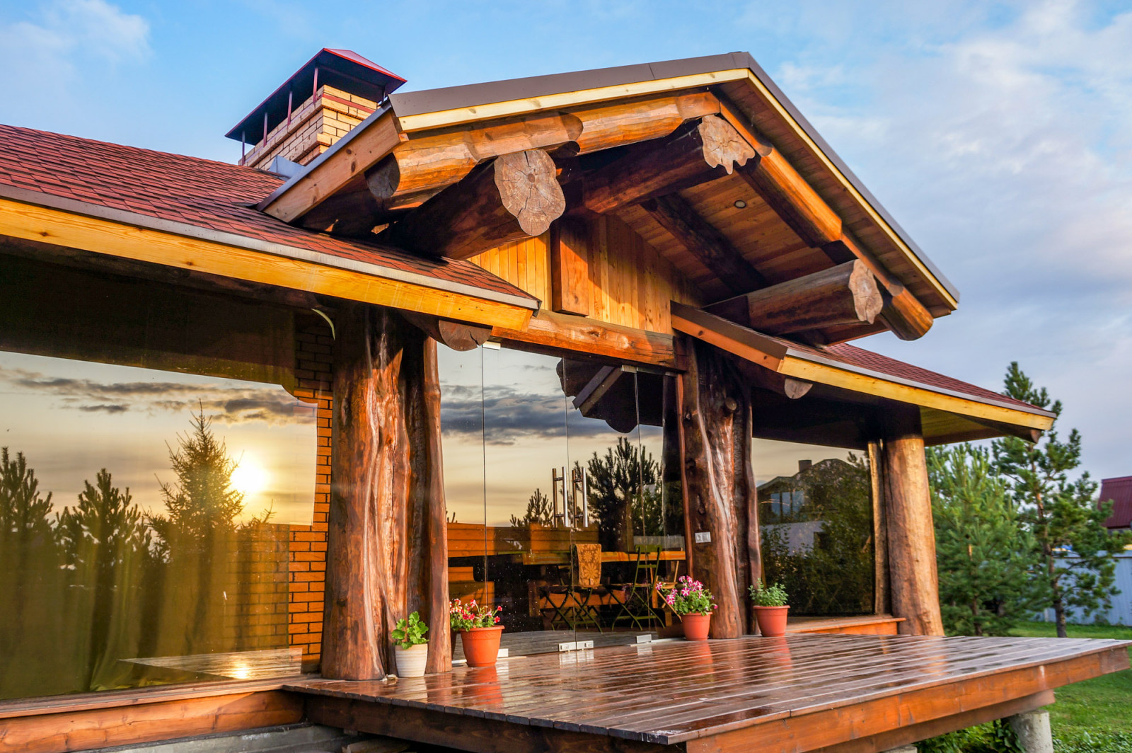 Беседка post&beam с безрамным остеклением