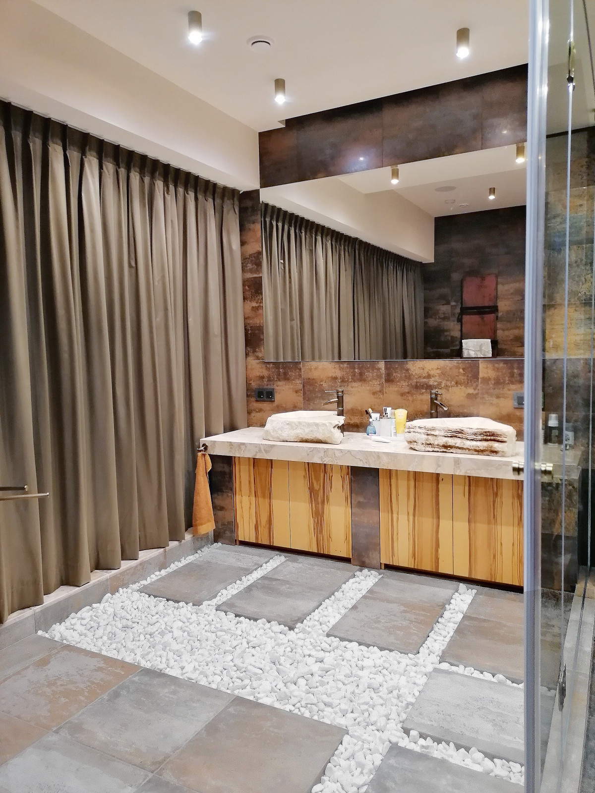 Ванная в стиле экодизайн