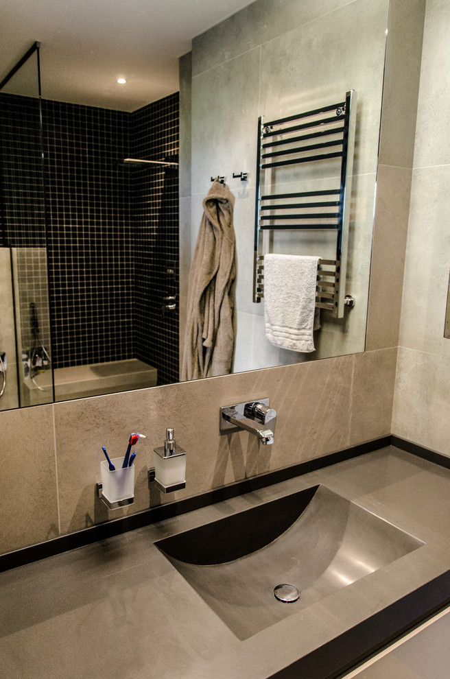 Строгость и немного озорства