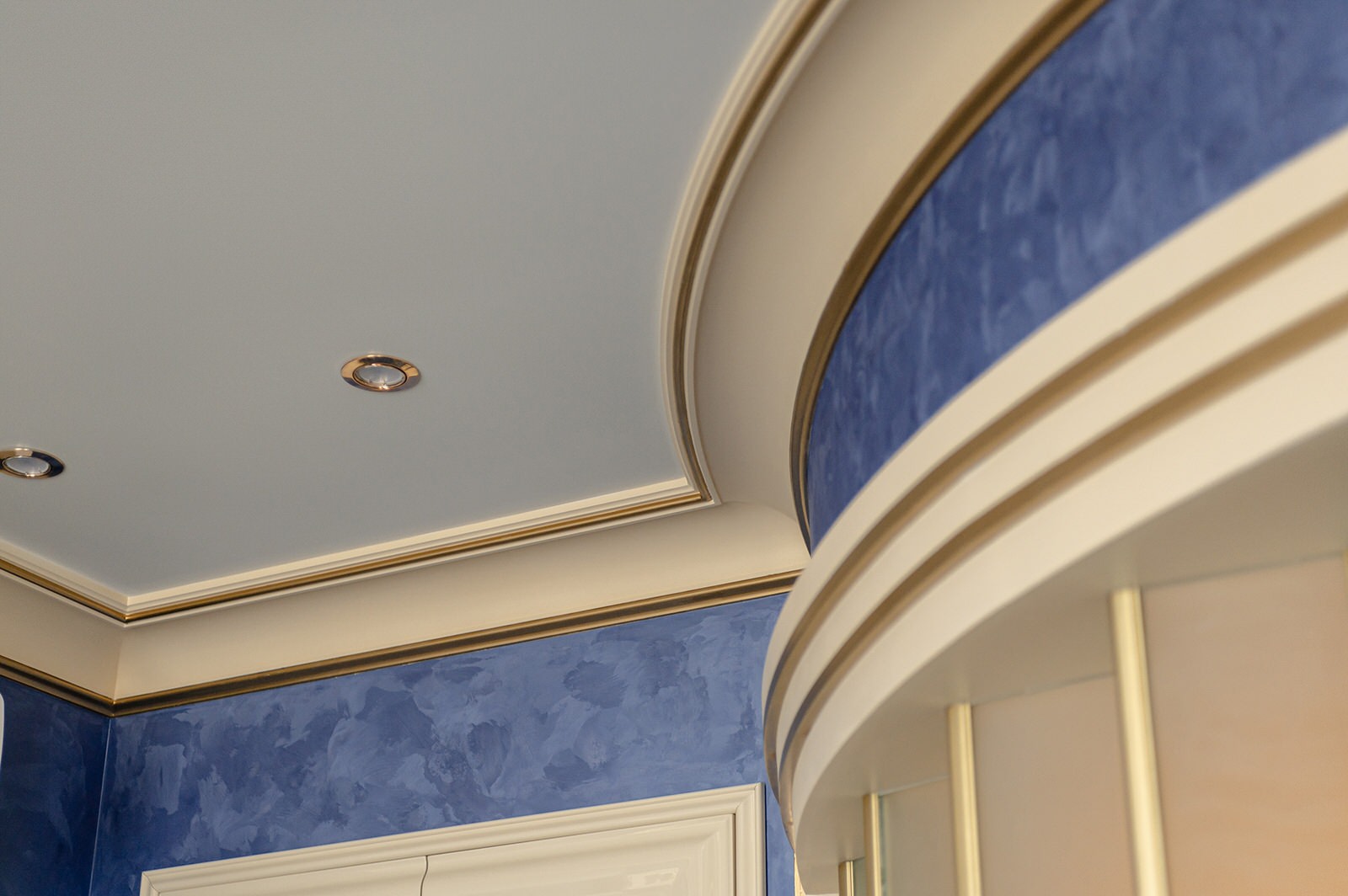 ЖК ЗАЗЕРКАЛЬЕ 407