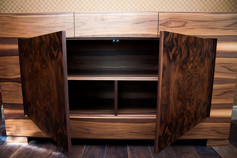 ЖК «Покровский» для компании Villagio Estate. ТВ-тумба, комоды, шкафчики.