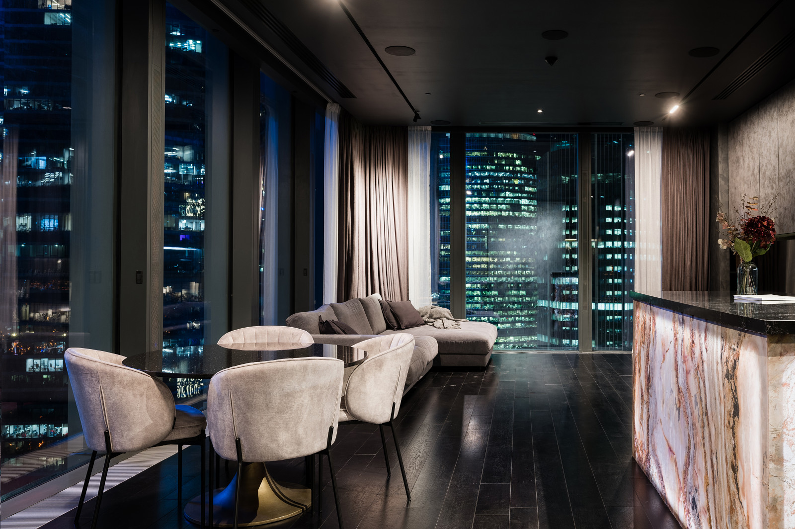 Апартаменты в Neva Towers