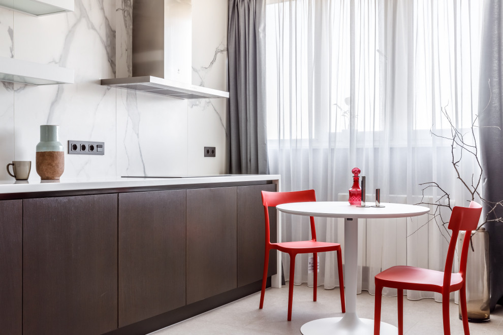 Houzz тур: Квартира для пары — любителей серого цвета и дерева