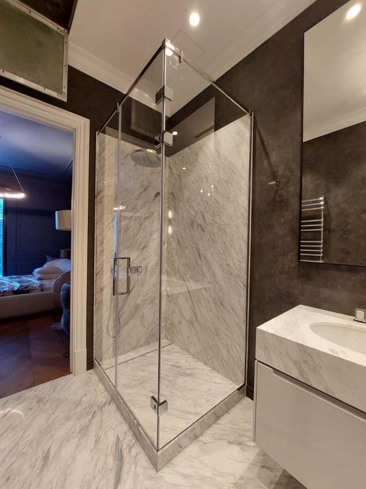 Душевая кабина/ванная комната