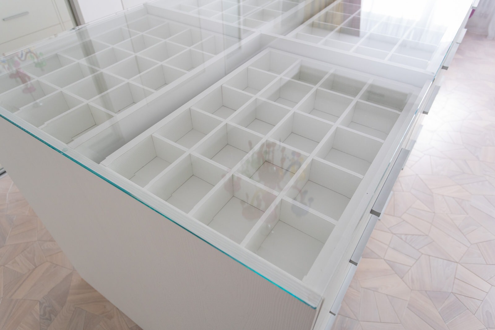 Гардеробная raumplus с комодом-островом