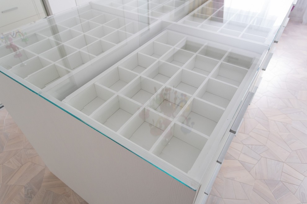 Гардеробная raumplus с комодом-островом