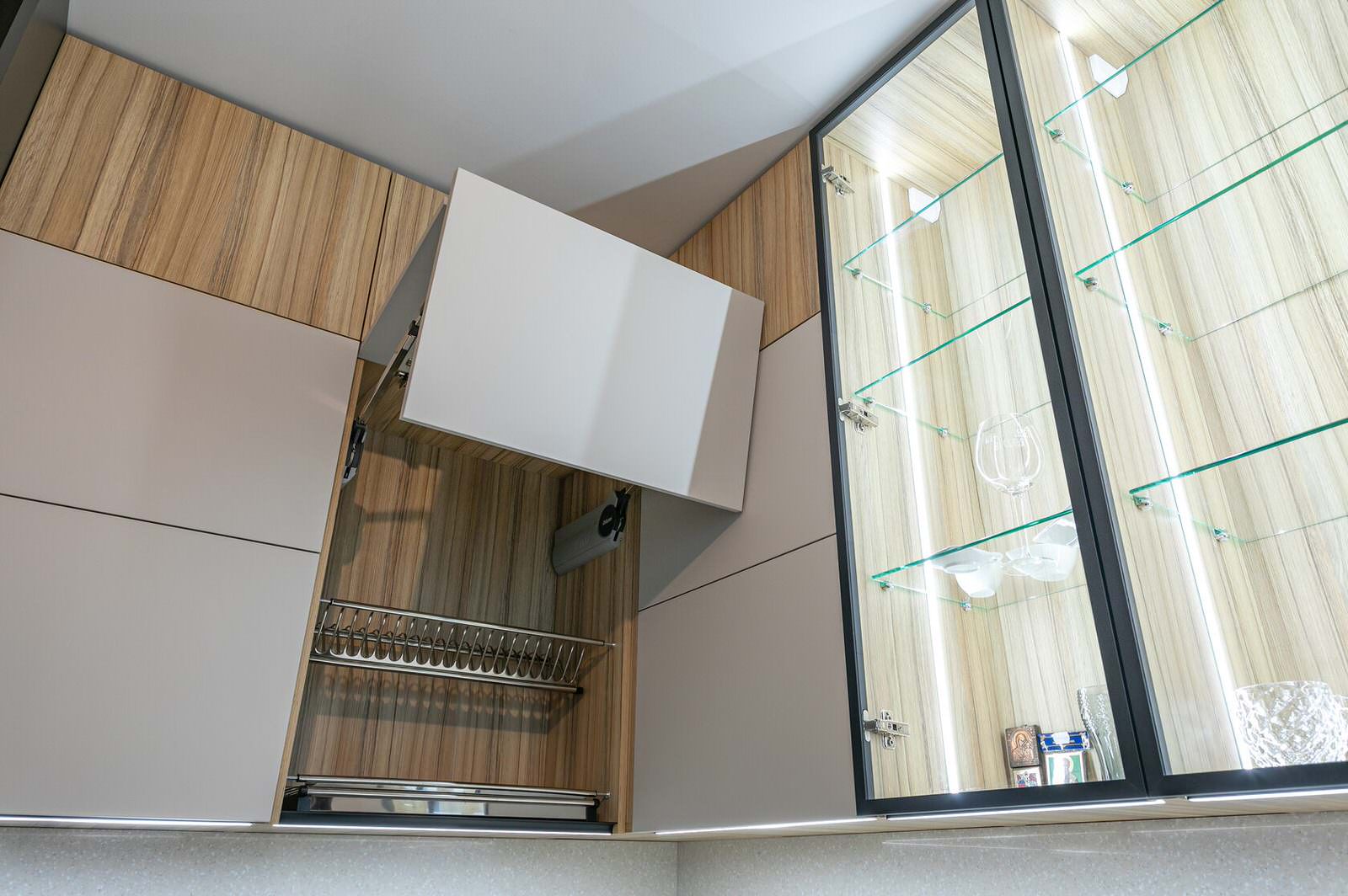 Кухня Современный ХАЙ-ТЕК