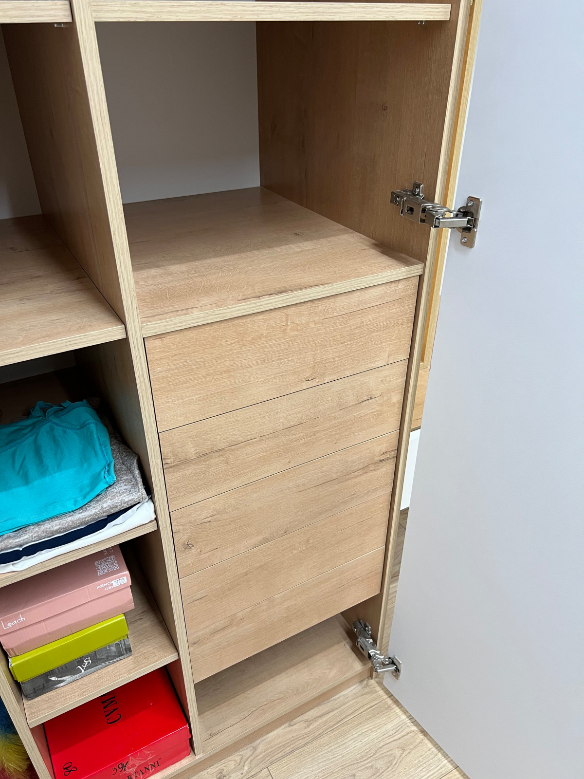 Обложка проекта: Гарнитур для спальни с ТВ-зоной