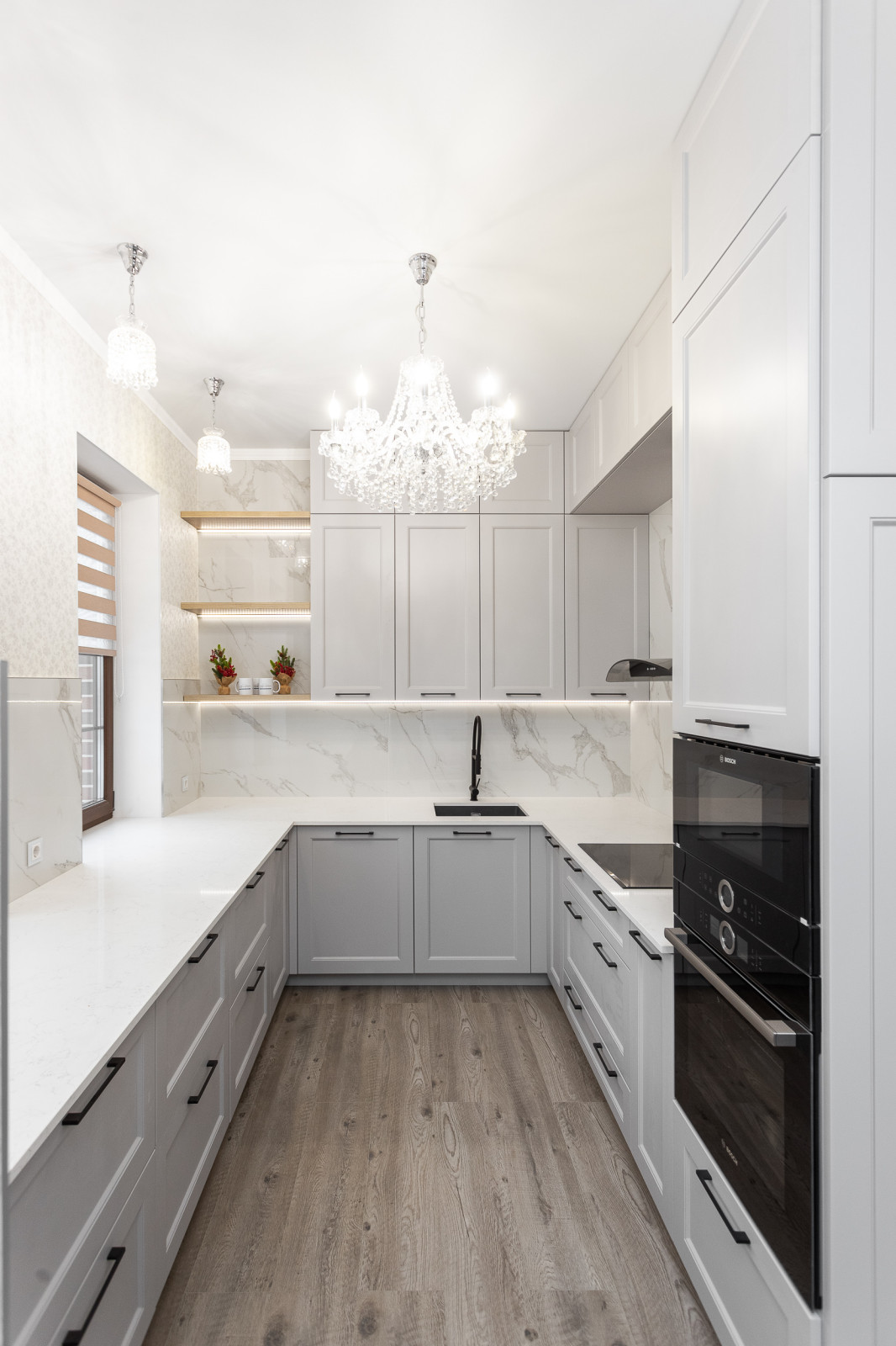 Кухня в стиле современная классика у моря