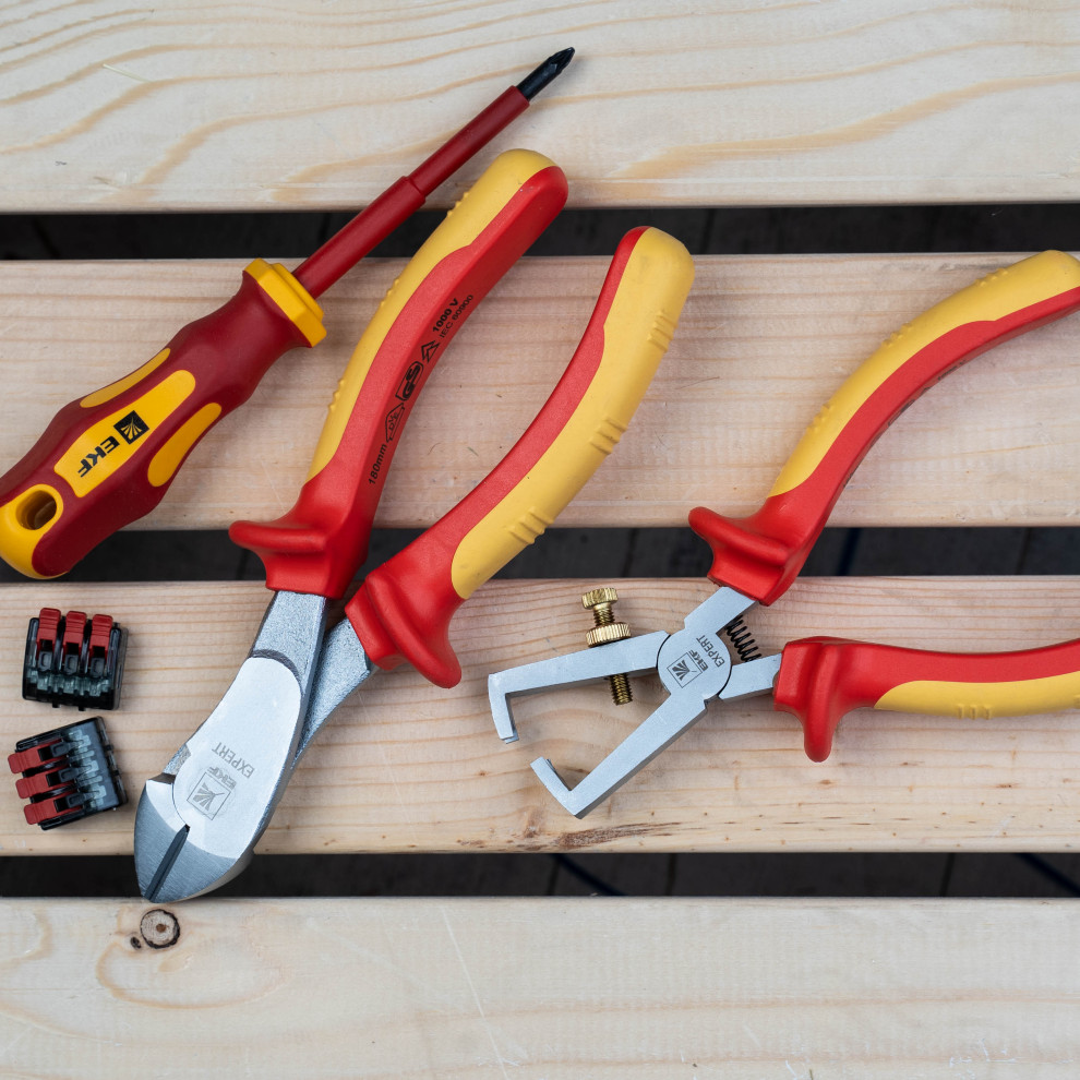 Электромонтажные изделия и инструменты EKF