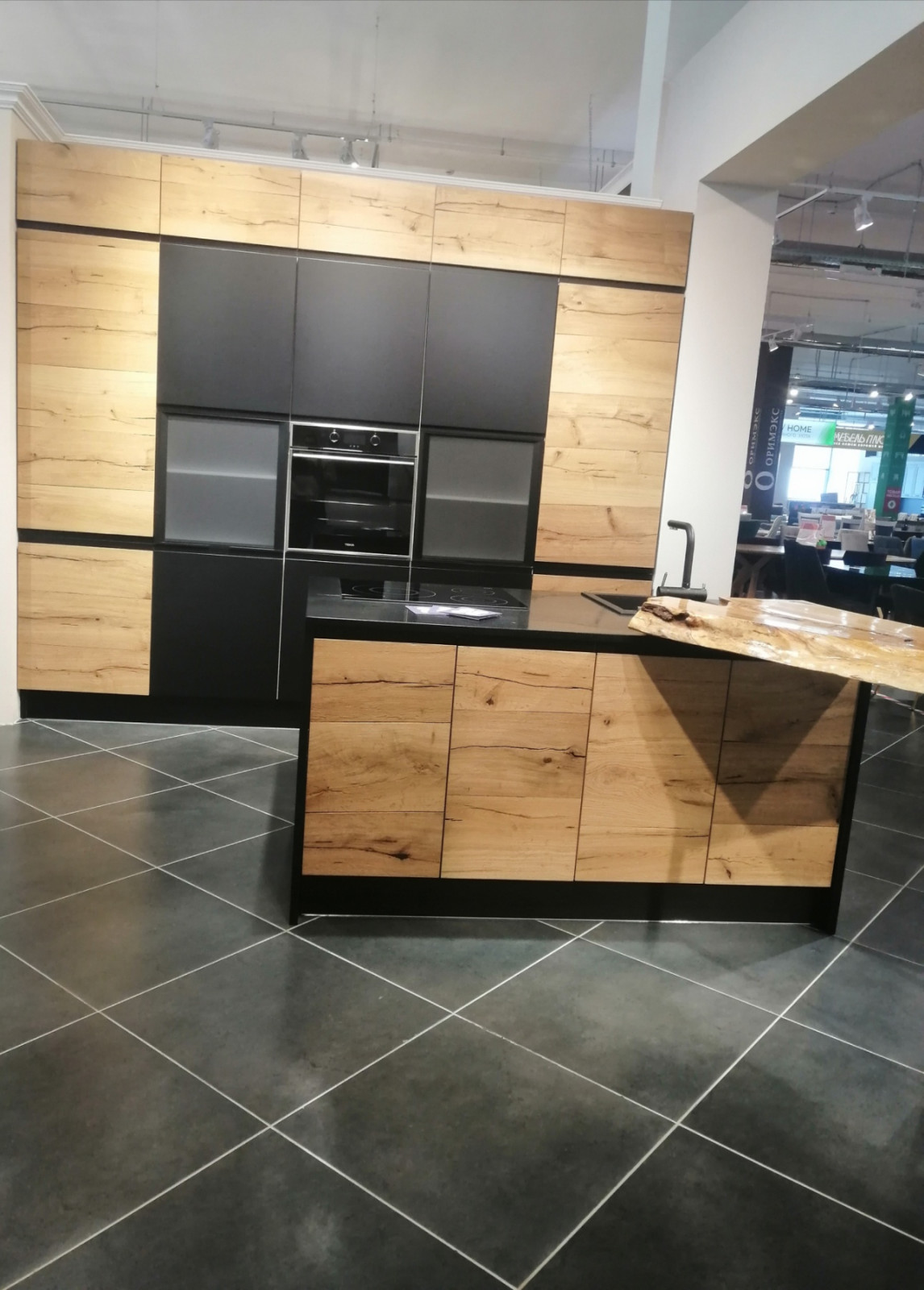 Выставка в мебельном центре М3, 4 этаж.