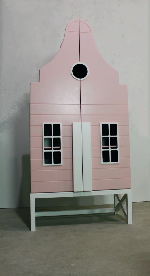 Обложка проекта: Двустворчатый шкаф-домик