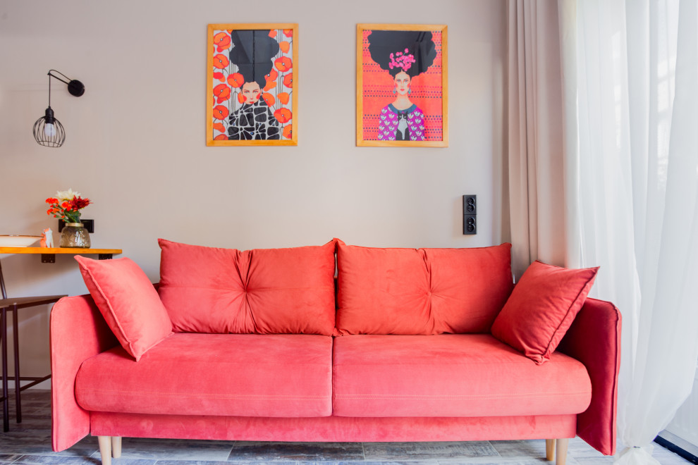 Маленькия двухуровневая студия