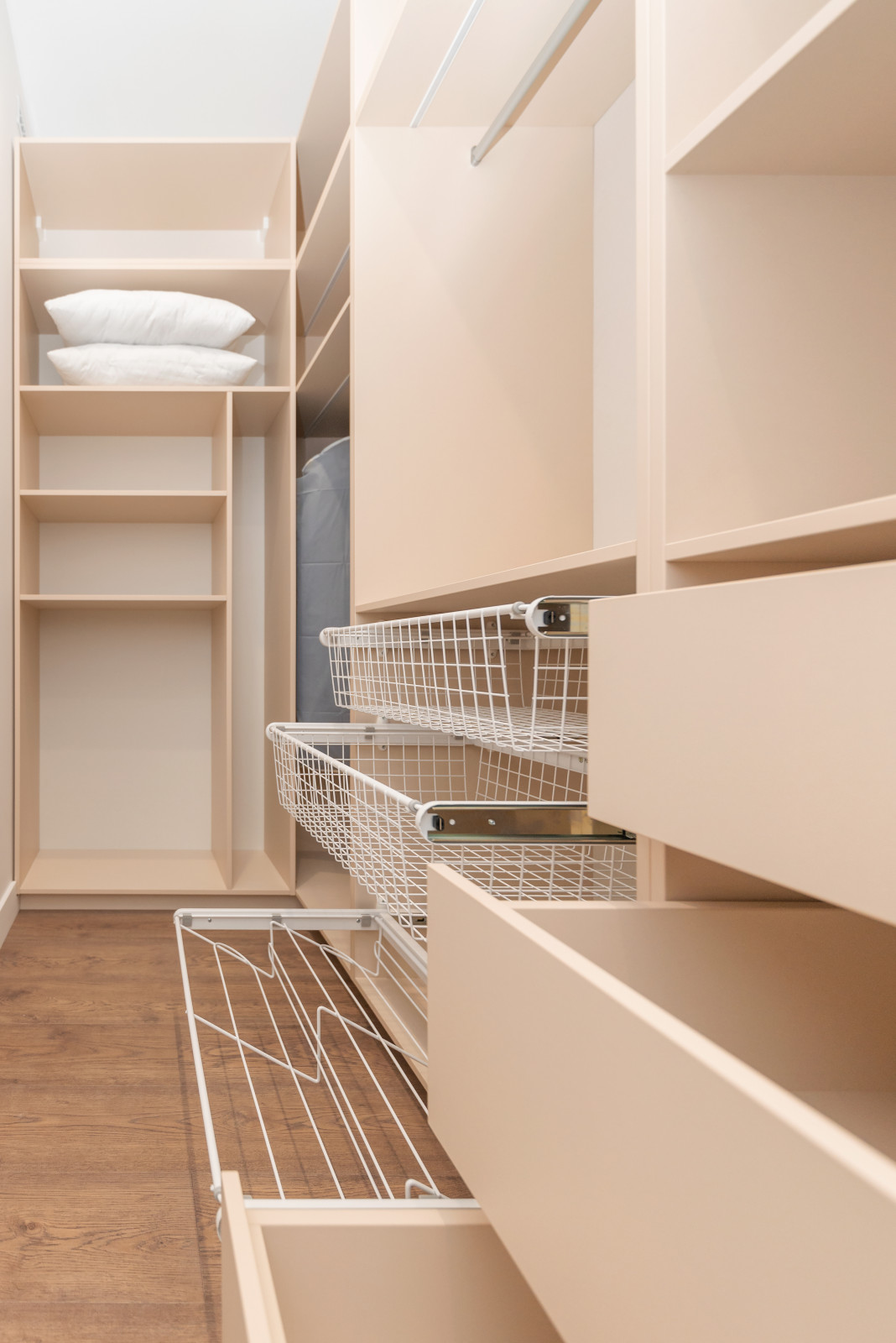 Фотография гардеробной комнаты