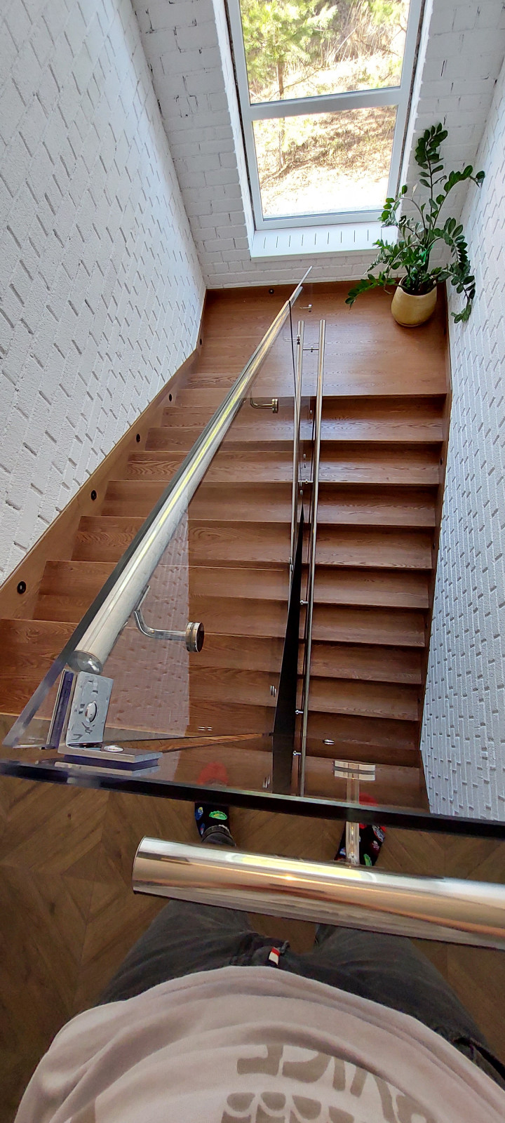 Лестничное ограждение из стекла.