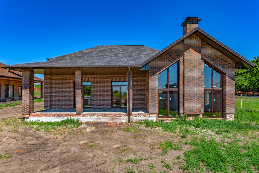 Фасады домов в поселке " Дубровка"