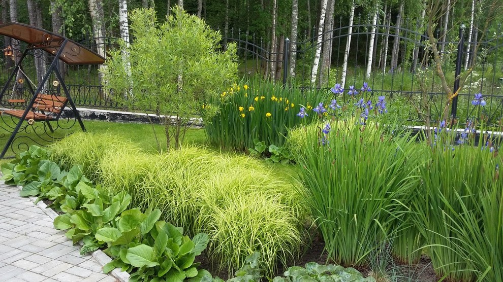 Сад  на холмах