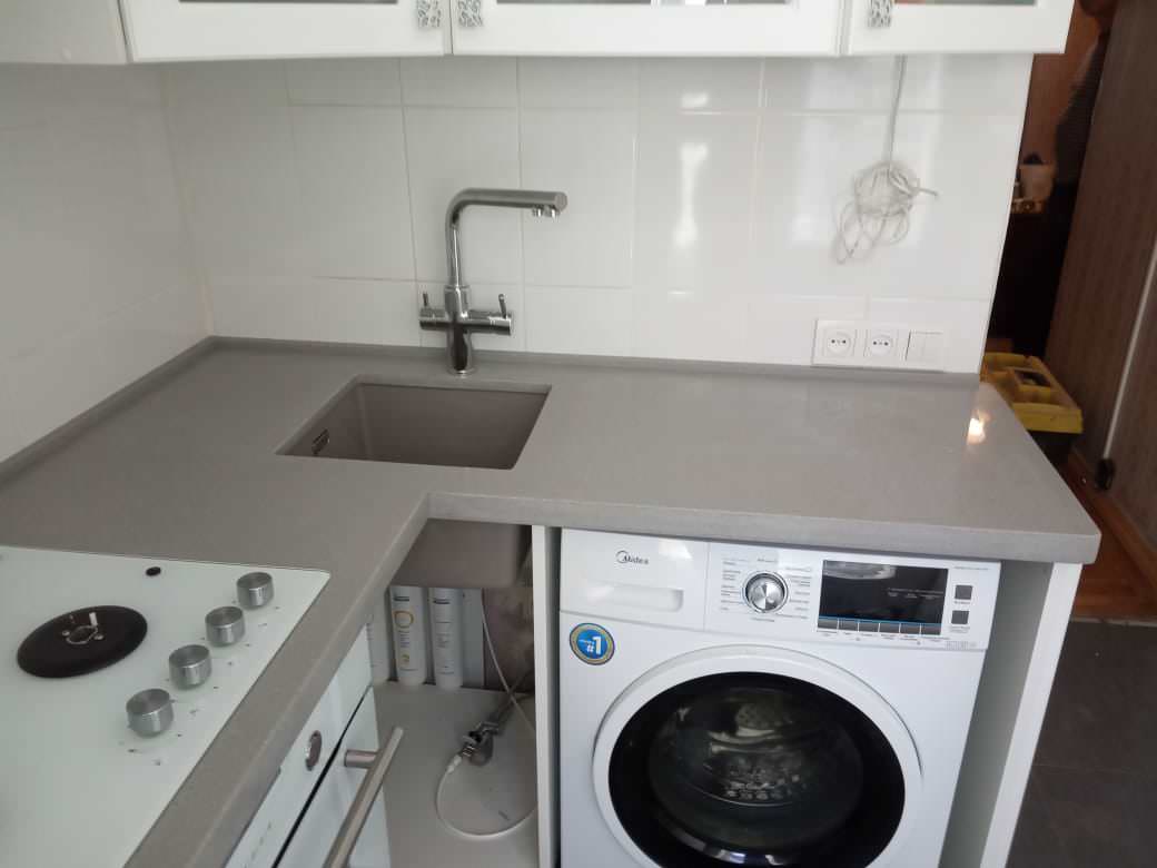 Столешница из кварцевого камня Viatera Castle Q5200