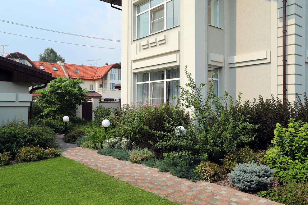 Руст и поперечно исчерченная дорожка