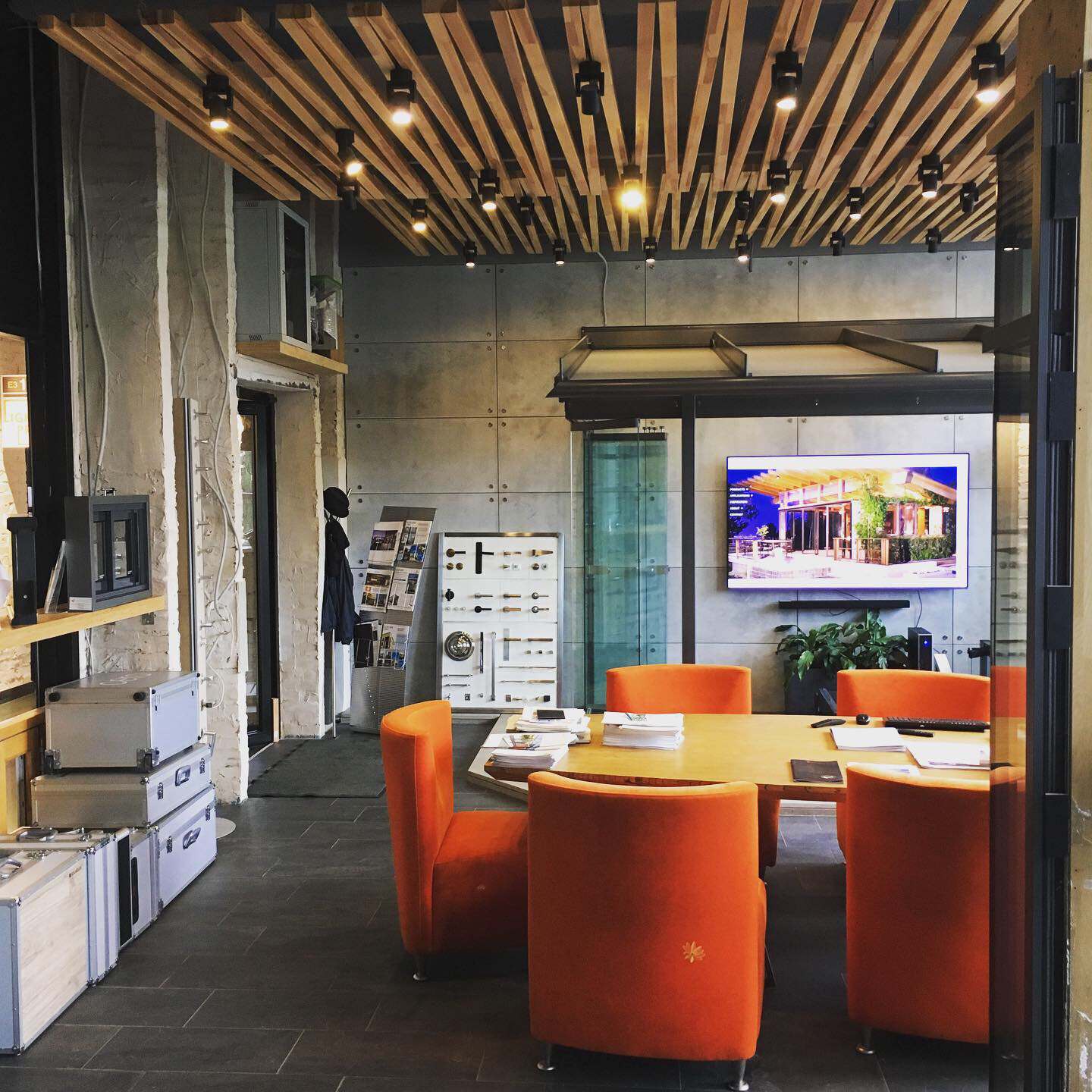 Обложка проекта: Наш новый офис в Design District DAA