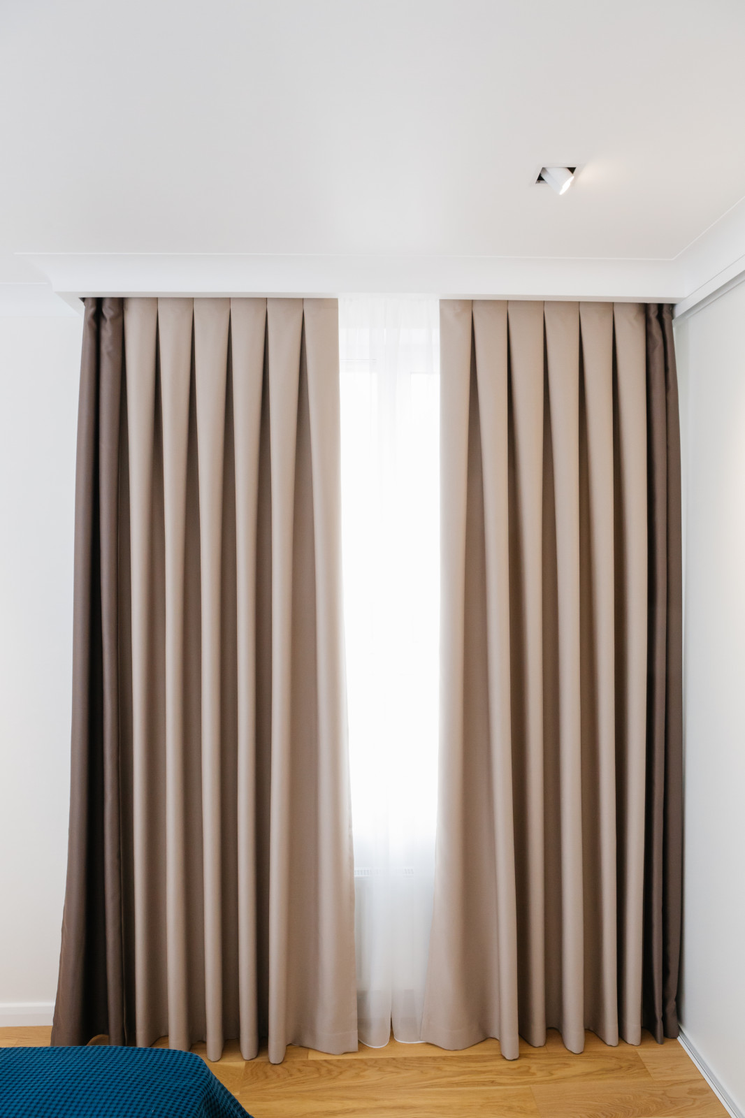 Мужская спальная, шторы блекаут  (ЖК Венский лес г. Уфа)