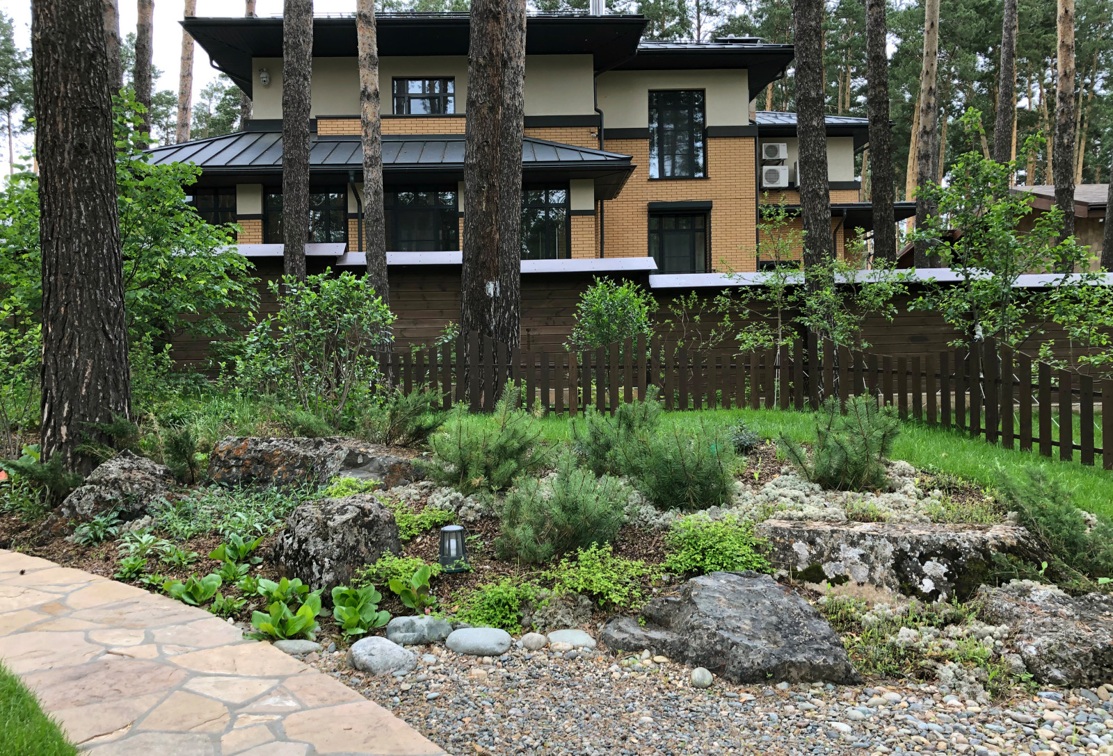 Просторный сад