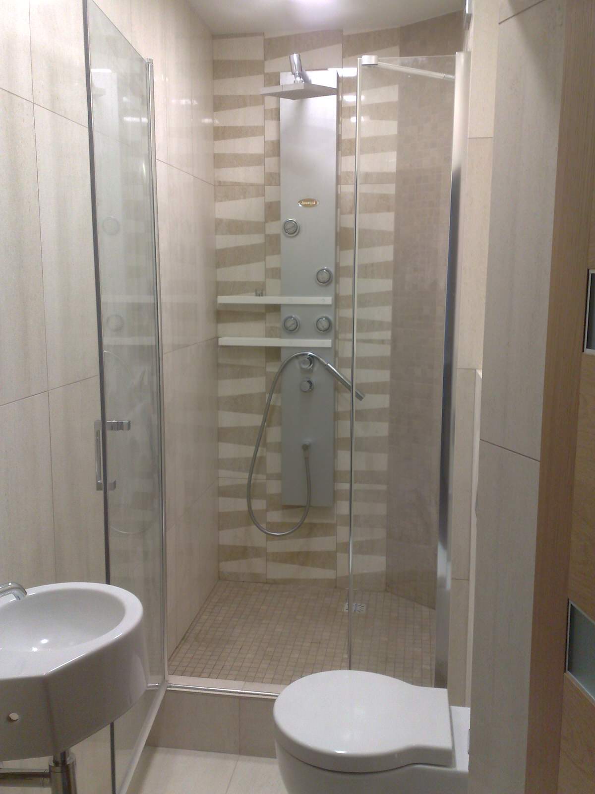 Однушка ремонт кафельная плитка и не только.