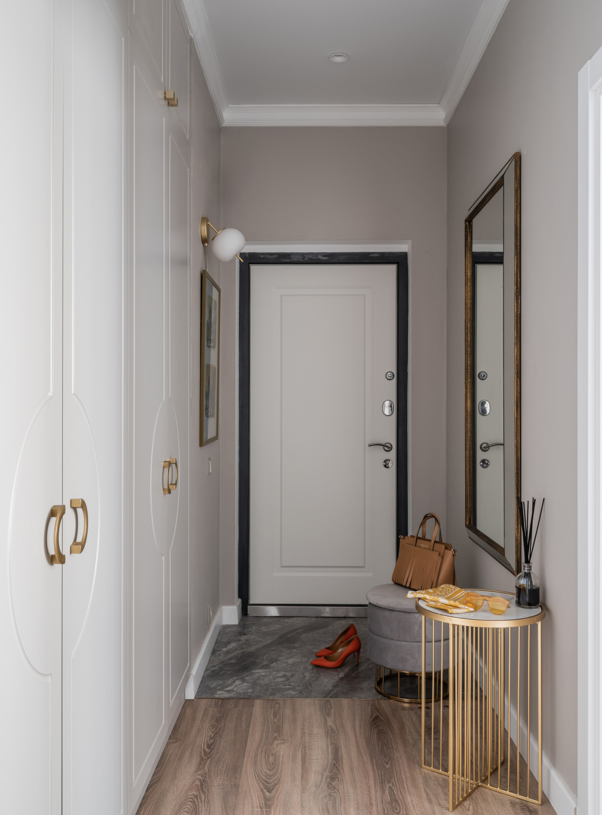 Обложка проекта: "Вдали от испанского зноя" квартира для молодой пары в ЖК "Испанские кварталы"