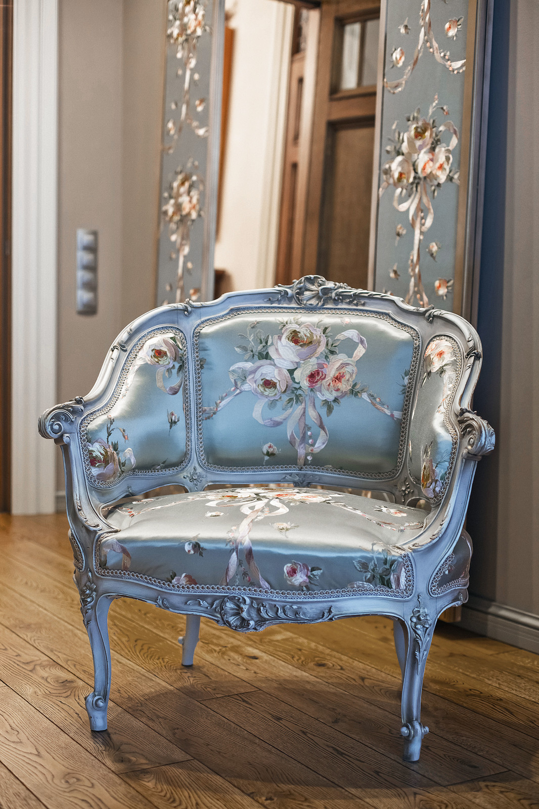 ПАРАДНЫЙ КВАРТАЛ