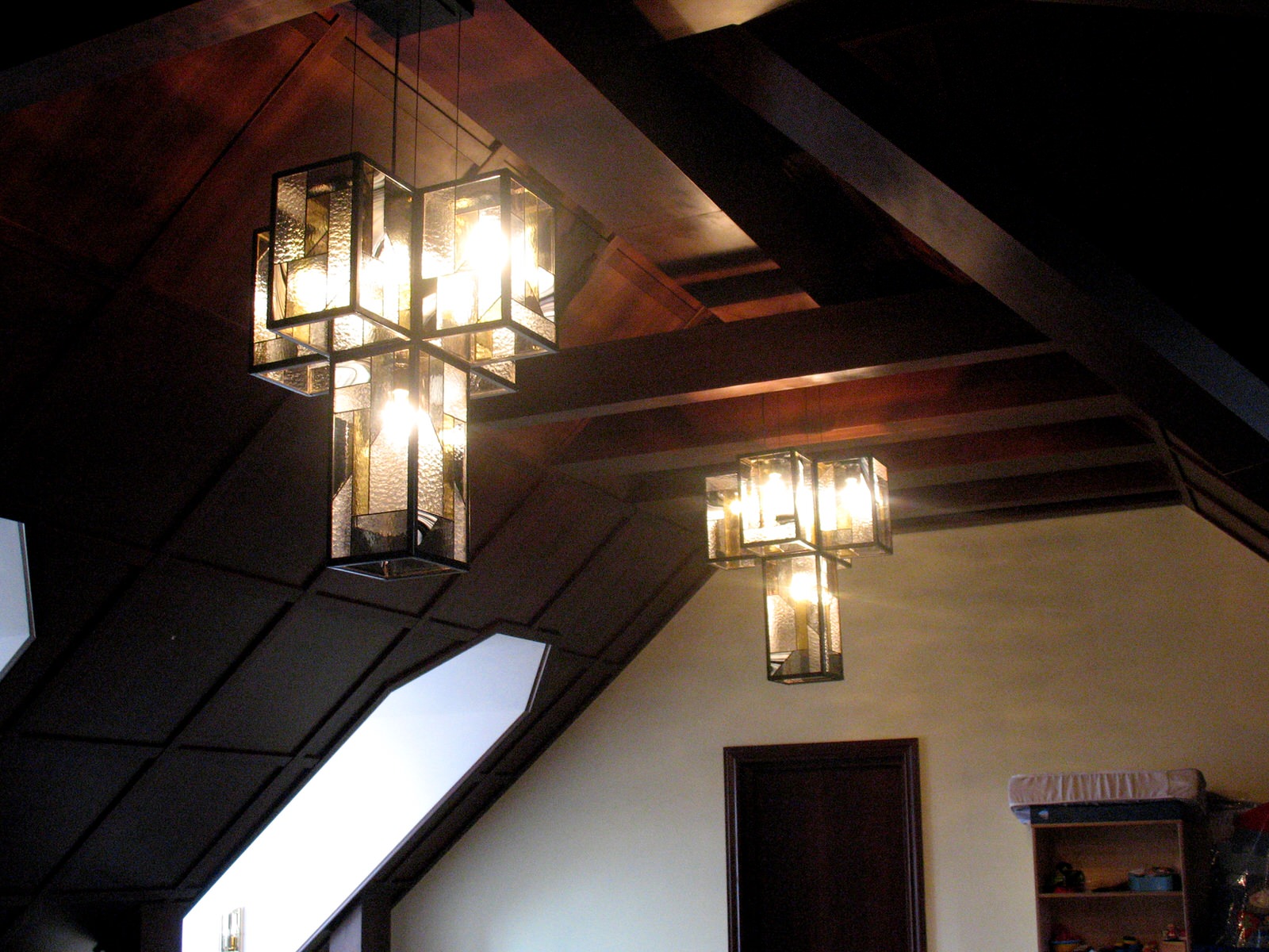 Обложка проекта: Стекло + металл