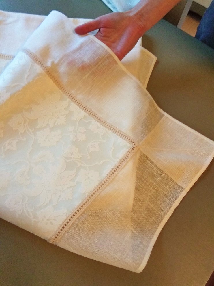 Бревенчатый дом-сказка на Варшавском шоссе