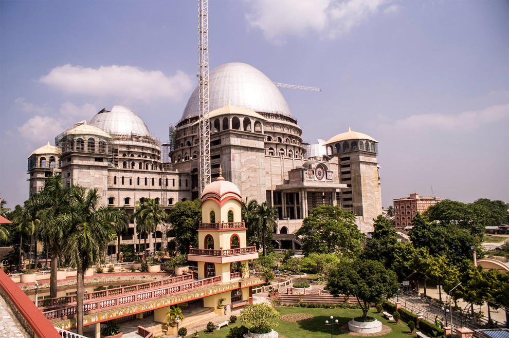 Обложка проекта: TOVP. Храм-планитарий. Индия штат Западная Бенгалия. Маяпур.