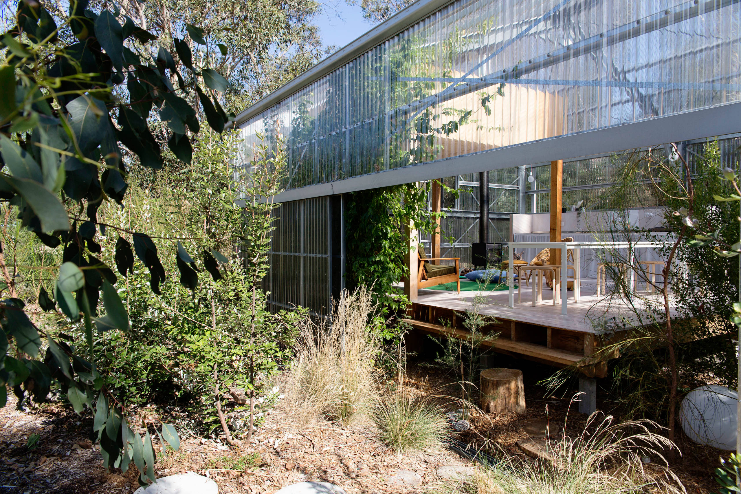 Архитектура: 5 проектов, где новый дом строили... внутри старого