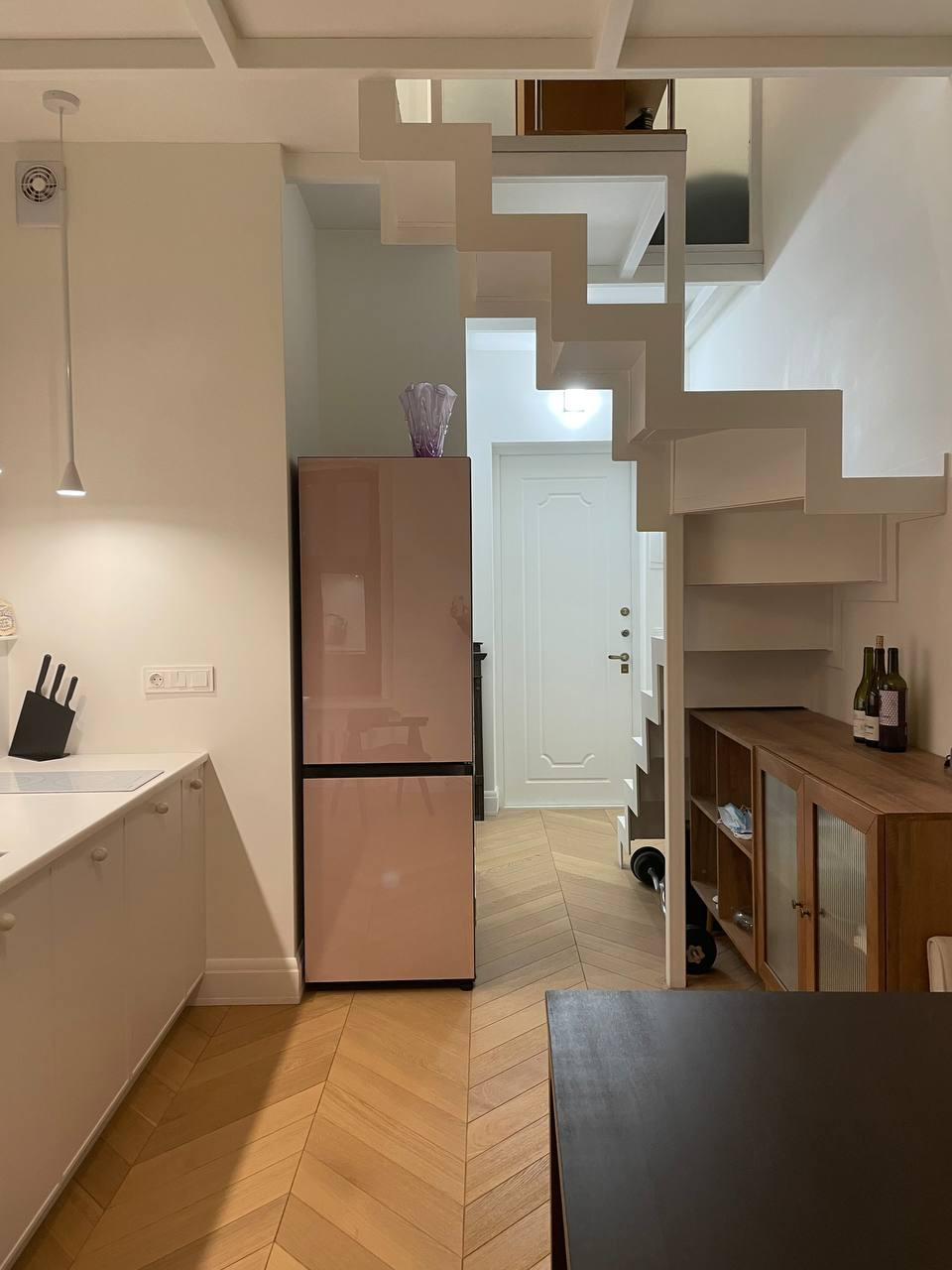 Апартаменты в Старокирочном переулке, Москва