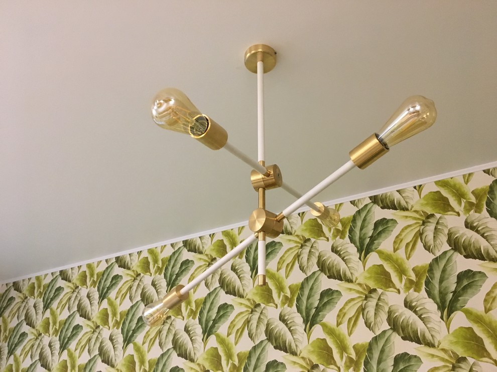 Обложка проекта: Люстра на шарнирах