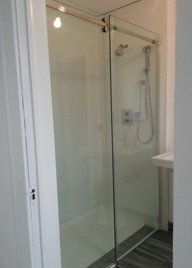 tub & shower enclosure