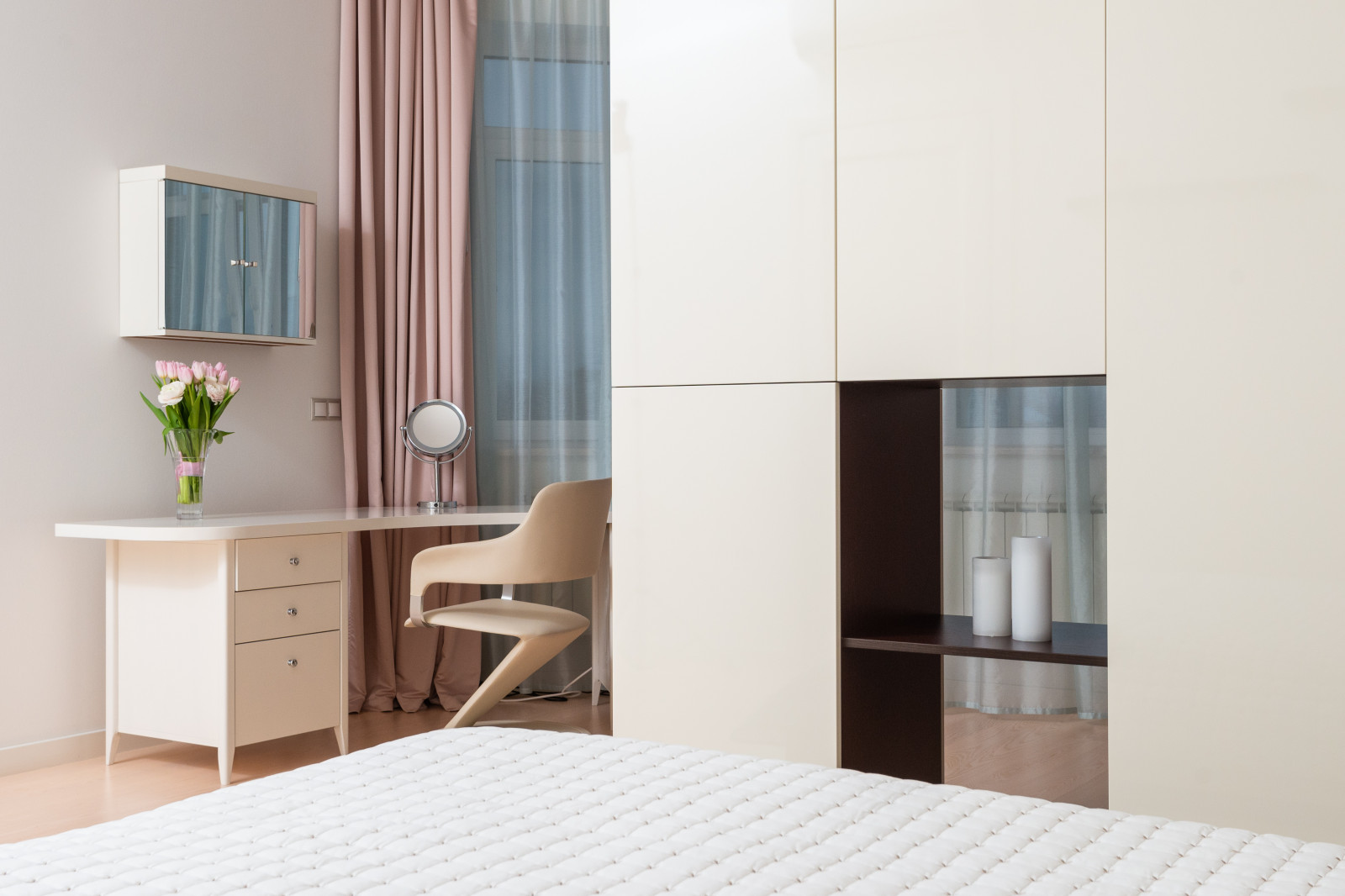 Частный дом в нежных тонах