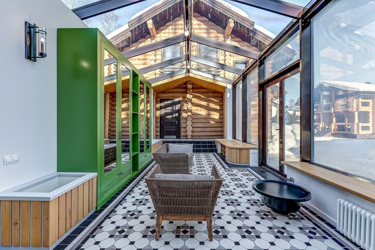 Строительство загородного дома с зимним садом с электрохромными стеклами перемен