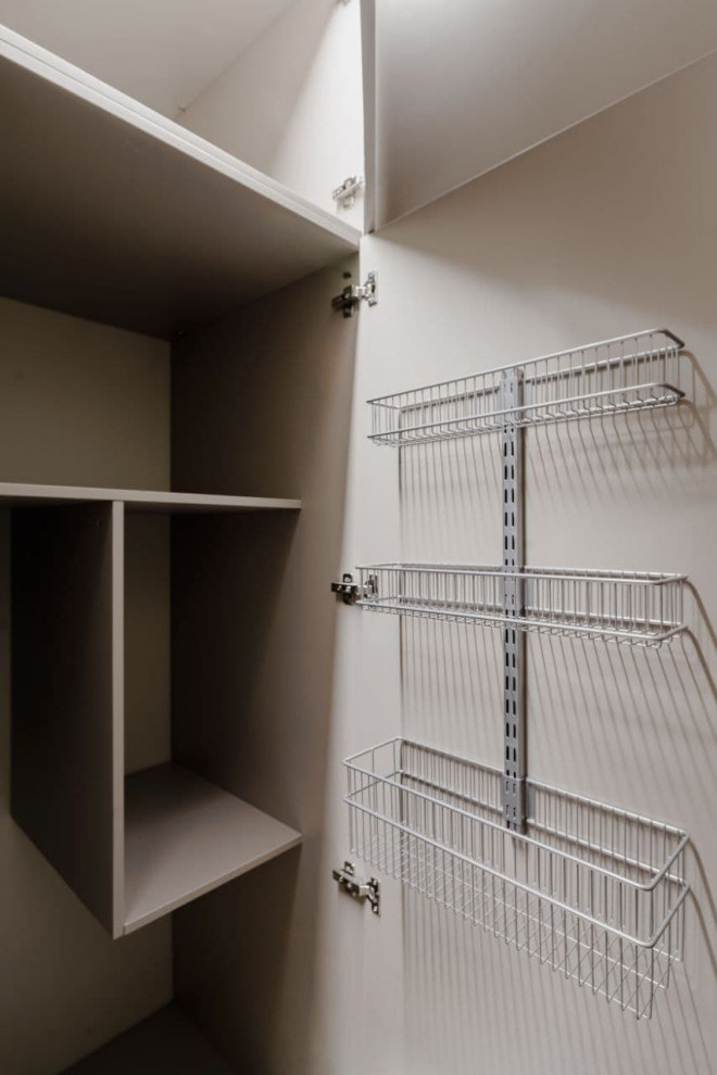 Шкаф в постирочную для стиральной и сушильной машин